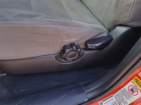 Used 2016 Toyota Tacoma SR5 image 14