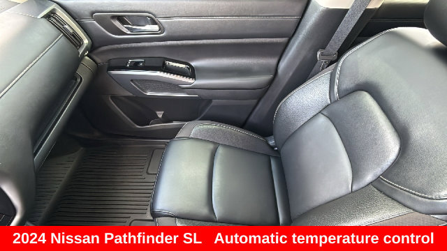 Used 2024 Nissan Pathfinder SL AWD/4WD image 12