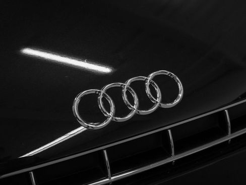 Used 2011 Audi R8 V10 image 7