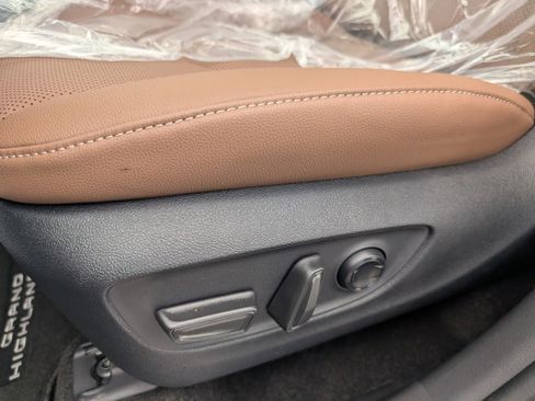 New 2026 Toyota Grand Highlander AWD image 11