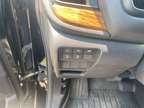 Used 2022 Honda CR-V Touring image 19