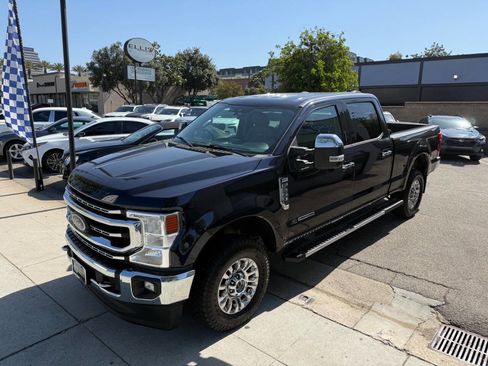 Used 2021 Ford F250 XLT w/ XLT Premium Package AWD/4WD image 13