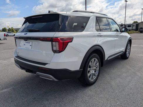 New 2026 Ford Explorer Platinum RWD image 4