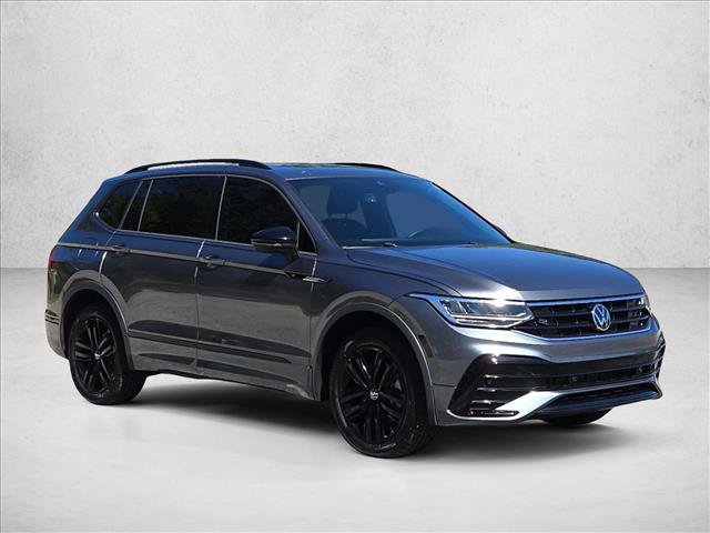 Used 2022 Volkswagen Tiguan SE R-Line FWD image 3