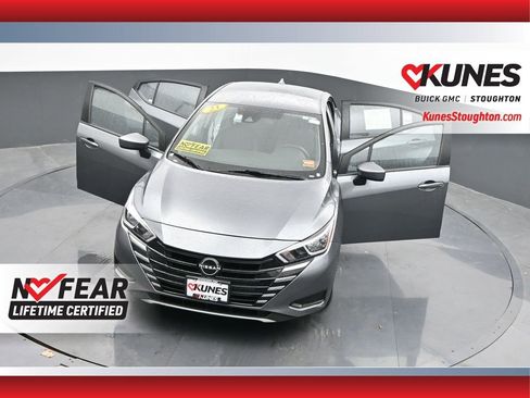 Used 2023 Nissan Versa SV image 51