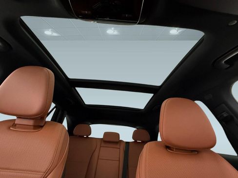Certified 2025 Mercedes-Benz GLC 350e 4MATIC image 21