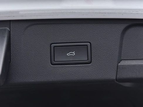 Certified 2026 Volkswagen Atlas SE w/ Panoramic Sunroof Package FWD image 27