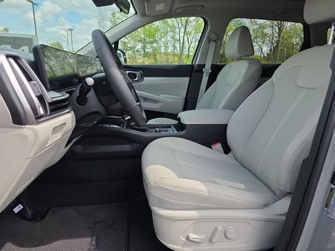 New 2026 Kia Sorento S image 5