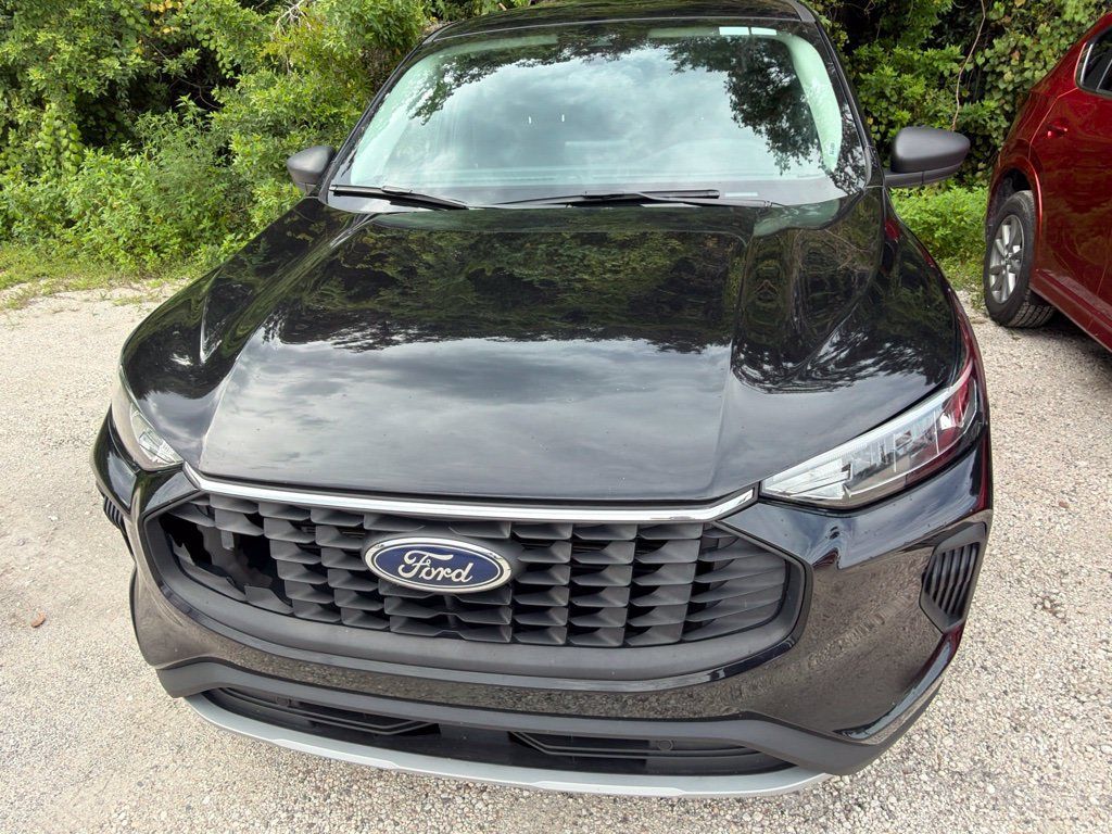 Used 2025 Ford Escape Active FWD image 4