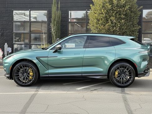 Used 2023 Aston Martin DBX 707 image 9