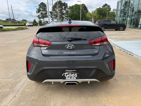 Used 2019 Hyundai Veloster 2.0 FWD image 4