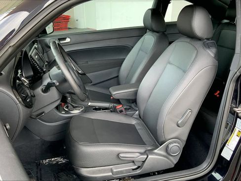 Used 2018 Volkswagen Beetle 2.0T S w/ Style & Comfort Package For S image 8