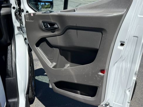Used 2020 Ford Transit 150 Medium Roof RWD image 22