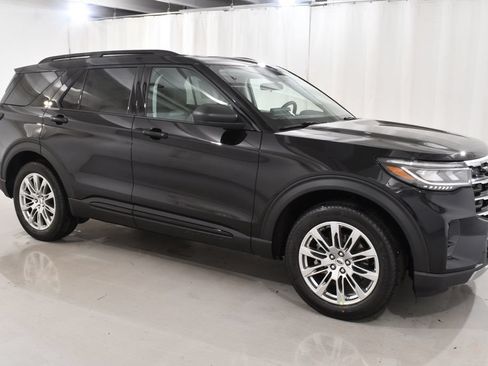 New 2026 Ford Explorer Active w/ Active Comfort Package AWD/4WD image 5