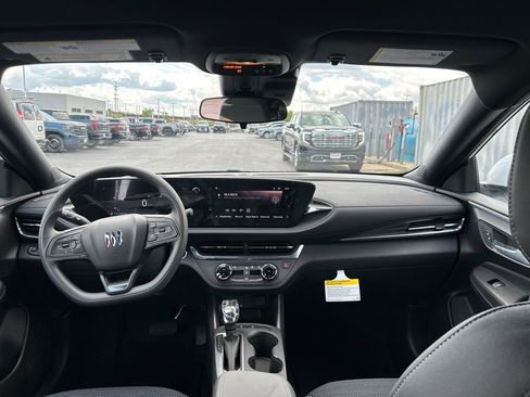 New 2026 Buick Envista Preferred FWD image 31