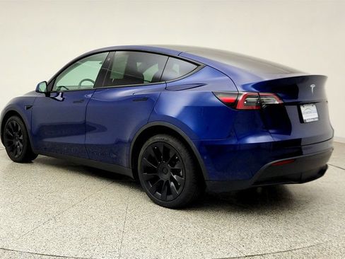 Used 2022 Tesla Model Y Long Range AWD/4WD image 7