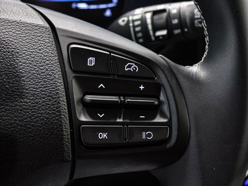 Used 2023 Hyundai Venue Limited w/ Cargo Package image 32