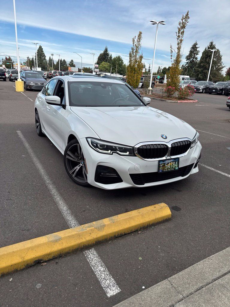 Used 2020 BMW 330i Sedan w/ M Sport Package RWD image 1