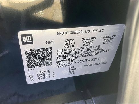 Used 2025 Chevrolet Suburban Z71 image 31