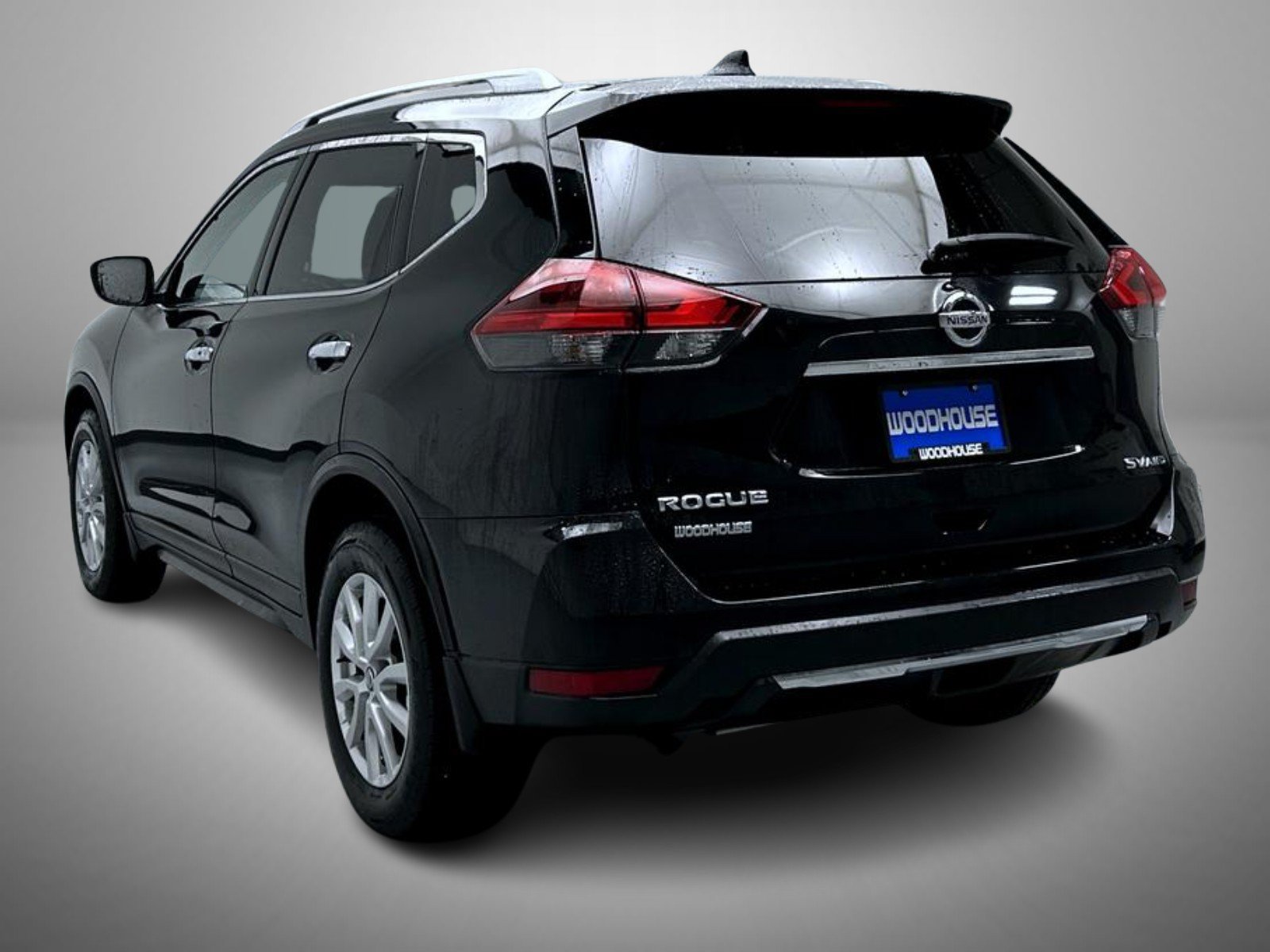 Used 2018 Nissan Rogue SV AWD/4WD image 7