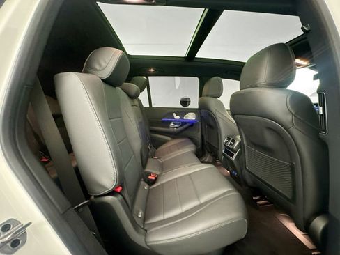 Used 2025 Mercedes-Benz GLS 450 4MATIC image 27