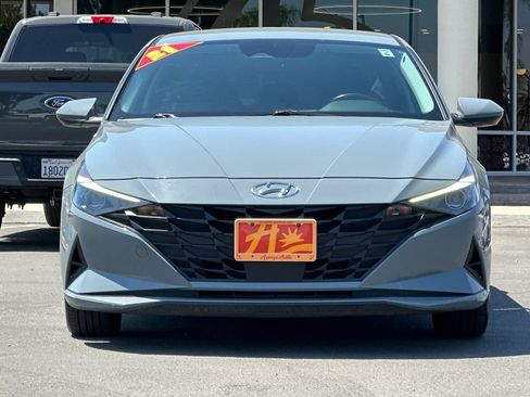 Used 2021 Hyundai Elantra SEL w/ Convenience Package FWD image 8