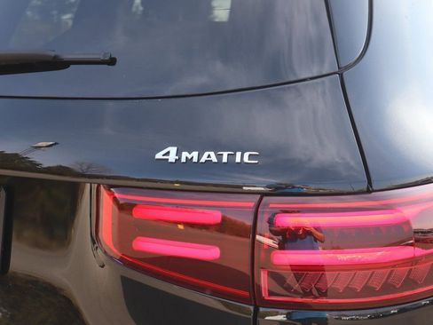 New 2026 Mercedes-Benz GLB 250 4MATIC image 8