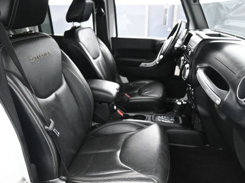 Used 2016 Jeep Wrangler Unlimited Sahara w/ Trailer Tow Group image 15