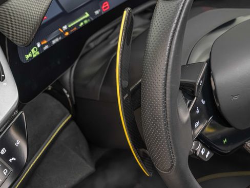 Used 2022 Ferrari SF90 Spider AWD/4WD image 33