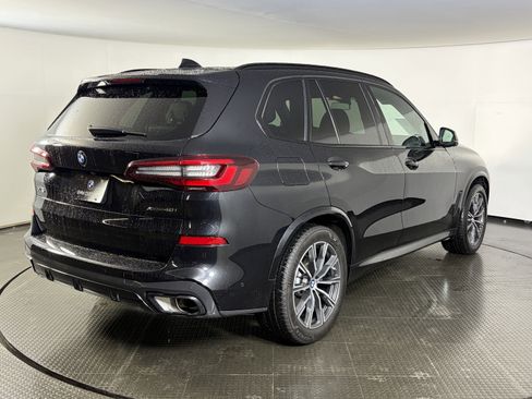 Certified 2023 BMW X5 xDrive40i w/ M Sport Package AWD/4WD image 5