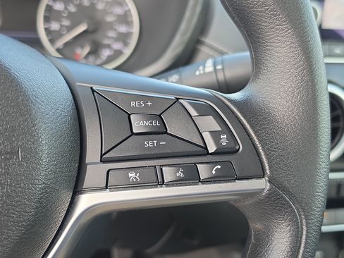 Used 2024 Nissan Sentra SV FWD image 20