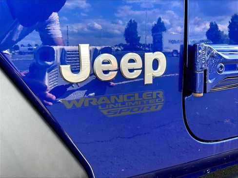 Used 2020 Jeep Wrangler Unlimited Sport S AWD/4WD image 24