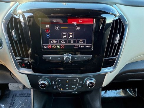 Used 2023 Chevrolet Traverse LS image 16