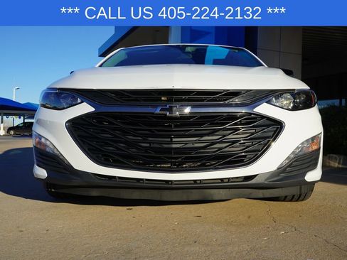 Used 2022 Chevrolet Malibu LT image 3