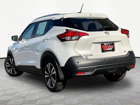 Used 2020 Nissan Kicks SV FWD image 4