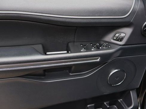 Used 2024 Ford Expedition Max XLT image 25