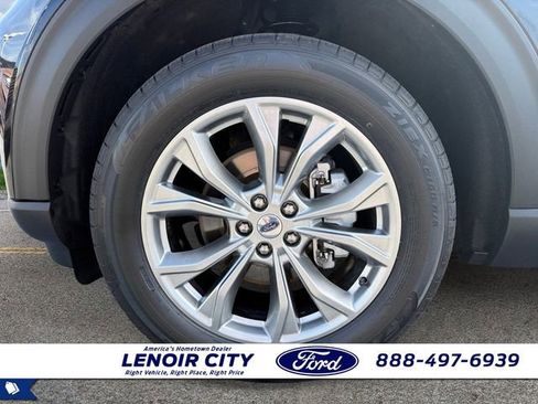 Certified 2023 Ford Explorer XLT w/ Equipment Group 202A image 9