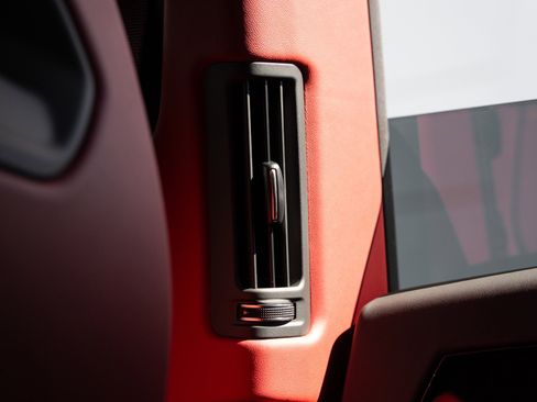 Used 2022 Lamborghini Urus image 48