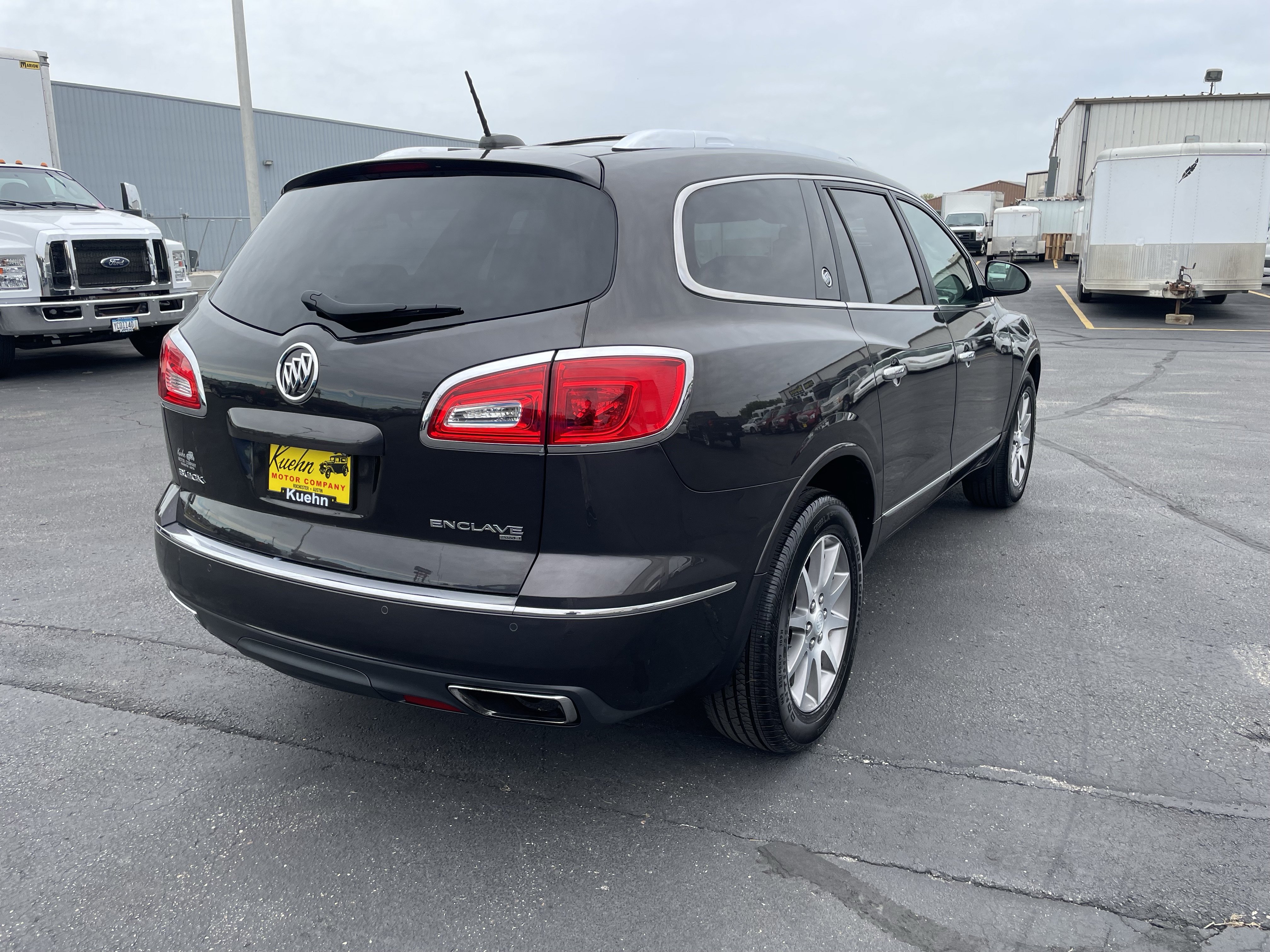 Used 2017 Buick Enclave Leather AWD/4WD image 8
