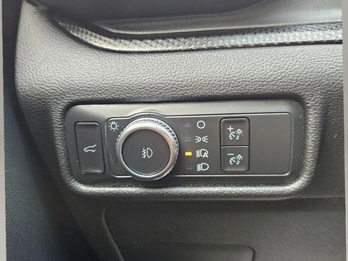 Used 2022 Ford Explorer ST-Line AWD/4WD image 21