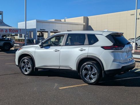 Certified 2024 Nissan Rogue SV image 4