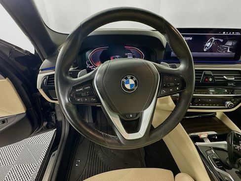 Used 2021 BMW 530i xDrive w/ Convenience Package image 15