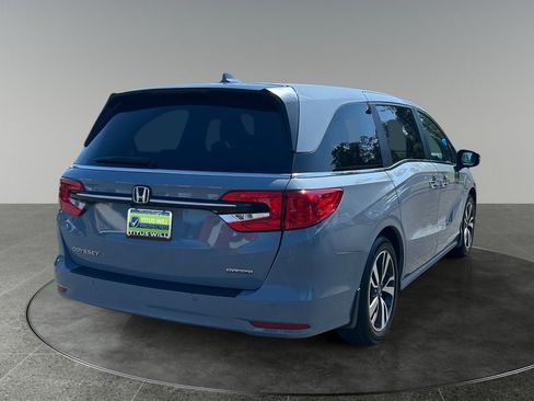 Used 2024 Honda Odyssey Touring image 9