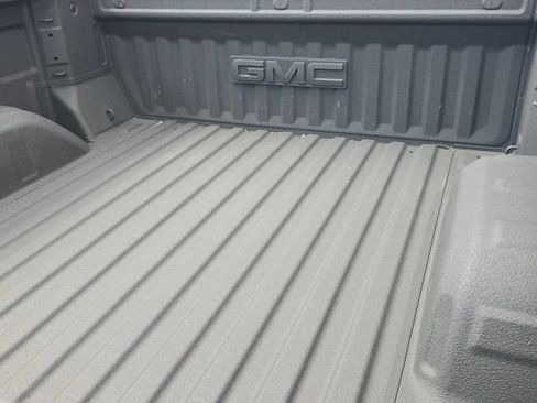 Used 2023 GMC Sierra 1500 SLT w/ SLT Premium Plus Package AWD/4WD image 12