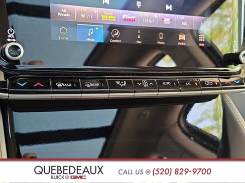 Used 2023 Jeep Wagoneer L Series II w/ Premium Group I AWD/4WD image 19