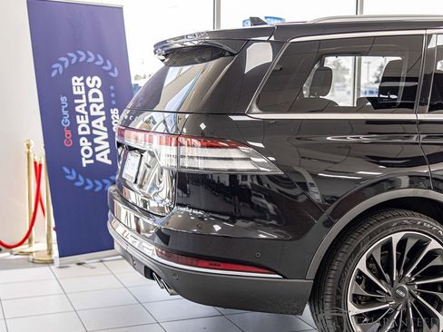 Used 2020 Lincoln Aviator Reserve w/ Equipment Group 202A AWD/4WD image 12
