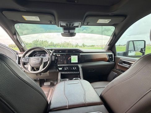 Used 2024 GMC Sierra 2500 Denali w/ Denali Reserve Package AWD/4WD image 20