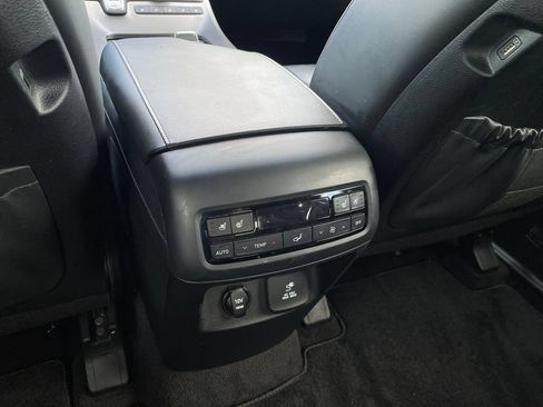 Used 2021 Hyundai Palisade Limited AWD/4WD image 29