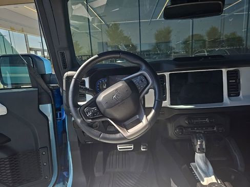 Used 2024 Ford Bronco Outer Banks AWD/4WD image 10