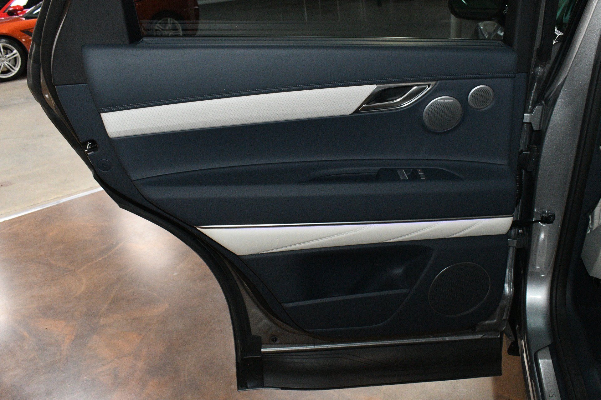Used 2025 Genesis GV80 3.5T Prestige AWD/4WD image 43